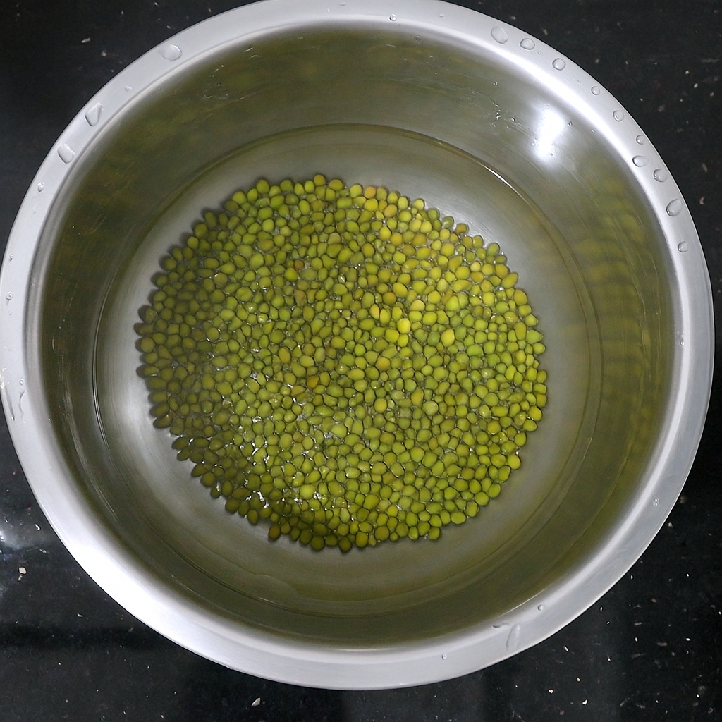 20250731 1157 Soaking Mung